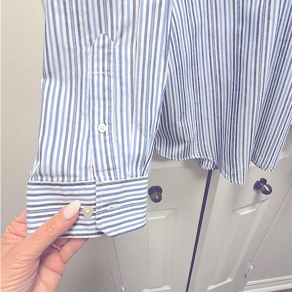 Van Heusen business dress shirt in white with a blue Bundle for more savings - Picture 4 of 6